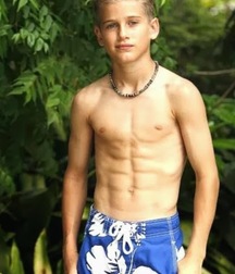 speedos 584f7320cb6f9.jpg