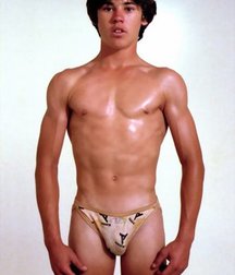 speedo boy  5985b8b9bc045.jpg