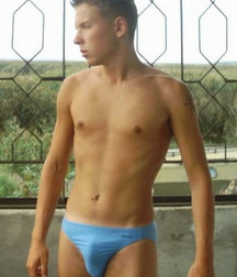 speedo boy  5985b8e662362.jpg