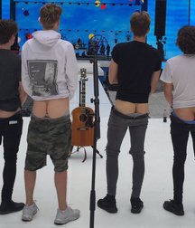 Famous Ass - Part 1 58372a58af4a1.jpg