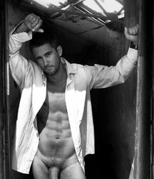 More Black & White Pictures 5845ff3e365ca.jpg