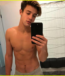 Hot boys  586c68391acd4.jpeg