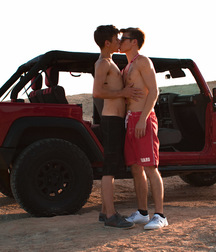 Joey Mills & Blake Mitchell 583e606377bfc.jpg