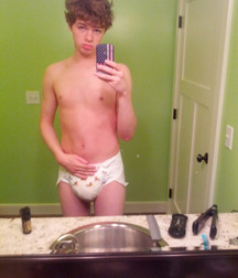 Cute Teen Diaper Boy 5a4a9542cf4fc.jpg