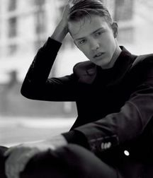 B&W 59a1c66d1b520.jpg