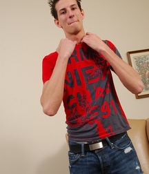 Hung Twink 5bb2c1003ffe9.jpg