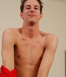 Hung Twink 5bb2c1080aa24.jpg