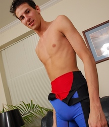 Hung Twink 2 5bb3334f7b67b.jpg
