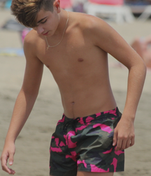 sexy beachboys 585e771f6bc3a.png