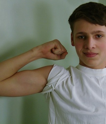 Toni in shower 591b3c0071ec4.jpg