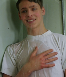 Toni in shower 591b3c0b87229.jpg