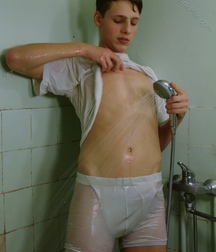 Toni in shower 591b3c1b5d354.jpg