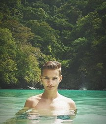 Frank 5c7092a2d8877.jpg