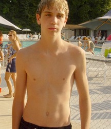 Simply Shirtless - But Still Stunning 586f7f684e8f9.jpg