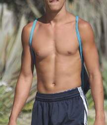Simply Shirtless - But Still Stunning 586f7f7040577.jpg