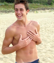 Please Don't Put a Shirt On 5885bb7d589a8.jpg
