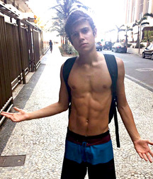 Please Don't Put a Shirt On 5885bb9f04a2c.jpeg