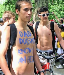 More On Yer Bike! 5891af967908d.jpg
