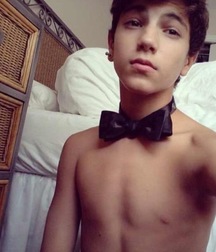 A Random Mix - Mostly Shirtless