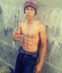 More Randomly Shirtless 58ac8abe23ad2.jpg