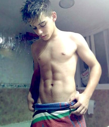 You Don't Need a Shirt At All 58b011dcbdd0a.jpg