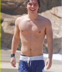 You Don't Need a Shirt At All 58b011e4dd1cd.jpg