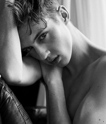 Artistic in Black and White 58b2982f3a7f9.jpg
