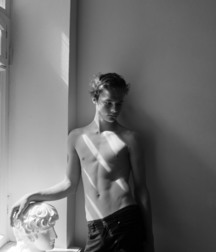 Artistic in Black and White 58b29837b8ac0.jpg