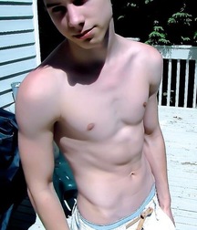 What a Chest... 58b41db60c879.jpg