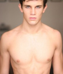 What a Chest... 58b41dc84d509.jpg