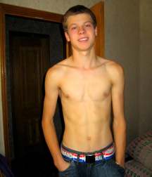 What a Chest... 58b41dd36d230.jpg
