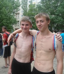 Display Those Chests, Boys! 58e23846854f8.jpg