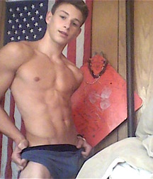 Display Those Chests, Boys! 58e2384d2e647.jpg