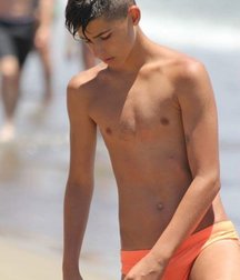 No Shirts! 58ed1eaae0bfb.jpg