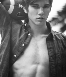 Better Without a Shirt 58f0a108a5029.jpg