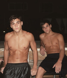 Better Without a Shirt 58f0a10f4799d.jpg