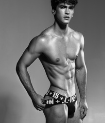 Better Without a Shirt 58f0a134ad606.jpg