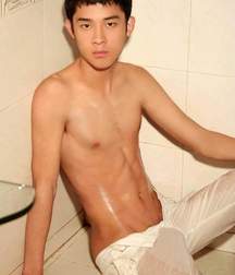 Better Without a Shirt 58f0a141ea726.jpg