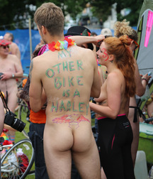 Bikes and Their Owners  58f749693cd04.jpg