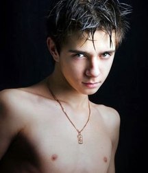 Shirtless in the Studio 58fb936e73630.jpg