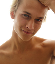 Shirtless in the Studio 58fb9370f3da0.jpg