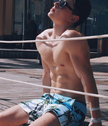 Beautiful When Shirtless 5903041244b43.jpg