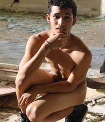 Naked Outside 59060b538e401.jpg
