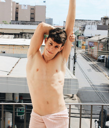 Shirtless Beauty 5906e8da081aa.jpg