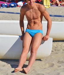 Shirtless Beauty 5906e8f925aad.jpg