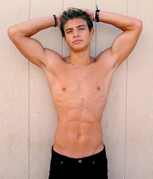 Shirtless Beauty 5906e8fa1ace2.jpg