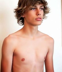 Shirtless Beauty 5906e901d2205.jpg