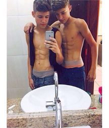No More Shirts!  5909a560b7f21.jpg
