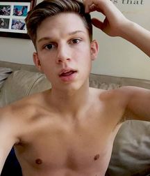 Super Shirtless 590ee98521b06.jpg