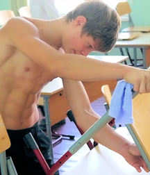 Shirtless Artistic Beauty 59104274119c0.jpg